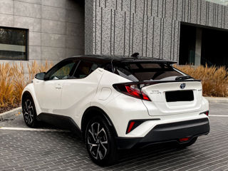 Toyota C-HR foto 6