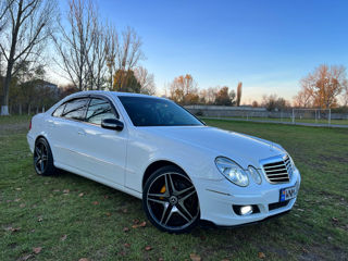 Mercedes E-Class foto 4