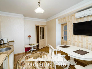 Apartament cu 2 camere, 70 m², Centru, Chișinău foto 11