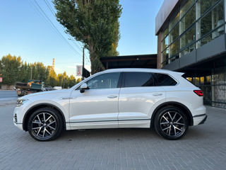 Volkswagen Touareg foto 2