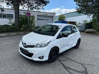 Toyota Yaris foto 1