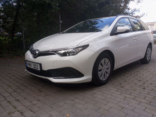 Toyota Auris foto 2