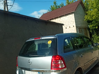 Opel Zafira foto 4