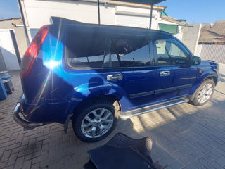 Nissan X-Trail foto 3