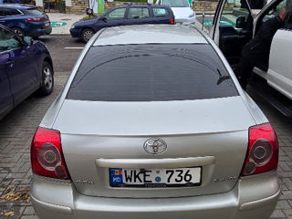 Toyota Avensis foto 4