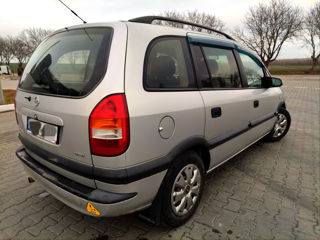 Opel Zafira foto 3