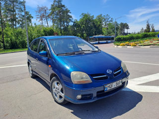 Nissan Almera Tino foto 2