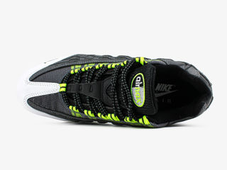 Kim Jones Nike Air Max 95 Black Volt foto 7