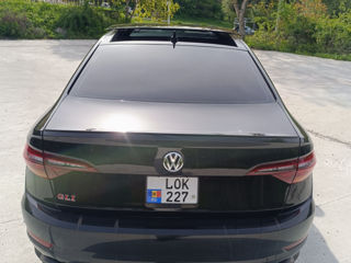 Volkswagen Jetta foto 5