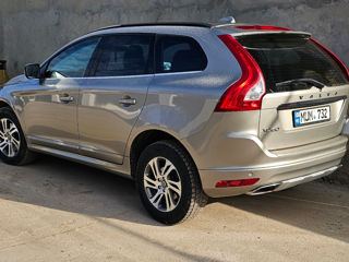 Volvo XC60 foto 4