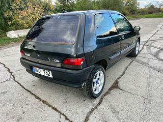 Renault Clio foto 3