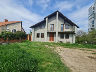 Casă în 2 niveluri! Durlești, str. Codrilor, 180 m2 + 15 ari. Variantă Sură! foto 2