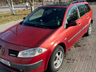 Renault Megane foto 2