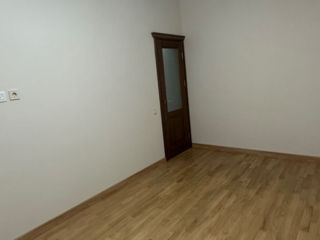 Apartament cu 2 camere, 64 m², Botanica, Chișinău foto 5