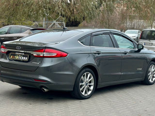 Ford Fusion foto 4