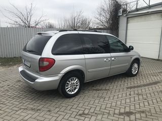 Chrysler Voyager foto 7