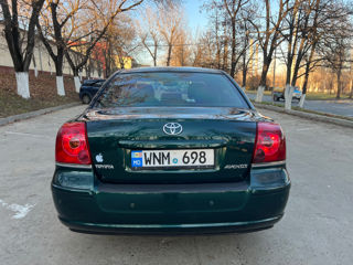 Toyota Avensis foto 6