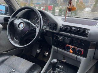 BMW 5 Series foto 9