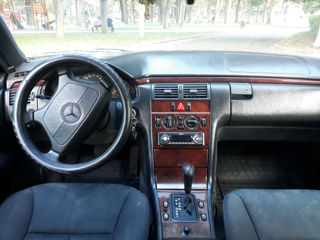 Mercedes E-Class foto 3