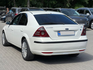 Ford Mondeo foto 5