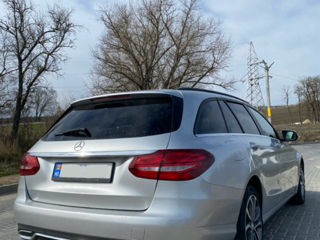 Mercedes C-Class foto 3