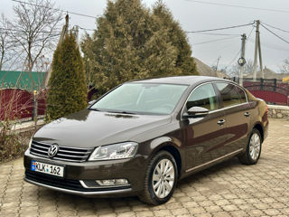 Volkswagen Passat foto 2