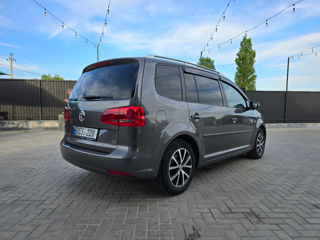 Volkswagen Touran foto 4