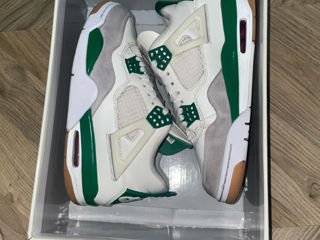 Jordan 4 Pine Green