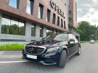 Mercedes C-Class foto 1