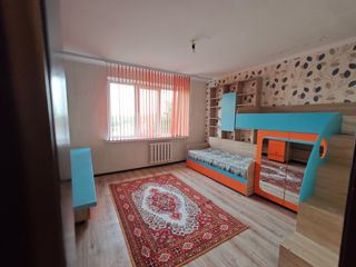 Apartament cu 3 camere, 71 m², Aeroport, Chișinău foto 3