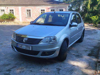 Dacia Logan foto 2