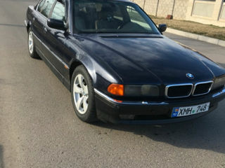 BMW 7 Series foto 3