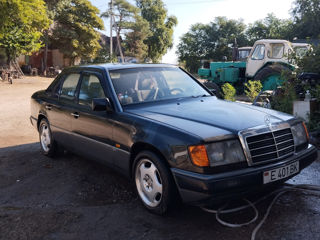 Mercedes Series (W124) foto 3