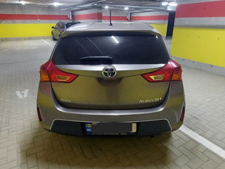 Toyota Auris foto 2