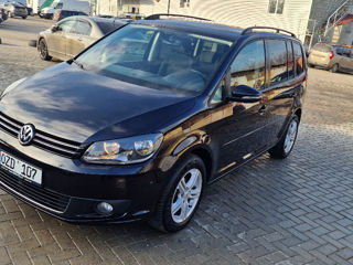 Volkswagen Touran foto 3