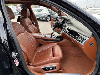 BMW 7 Series foto 17