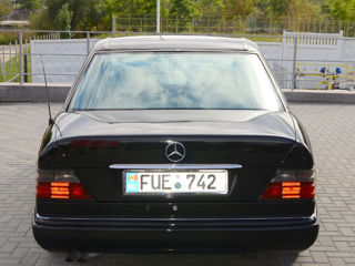 Mercedes E-Class foto 4