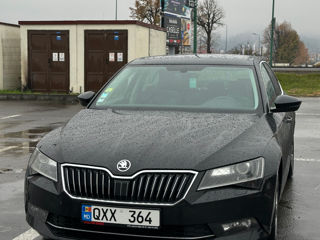 Skoda Superb foto 2