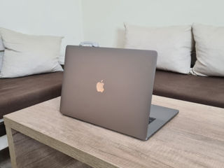 Macbook Pro 15 2017 (i7 8x 3.60Ghz, 32Gb, 256Gb, Radeon Pro 455 4Gb) фото 3