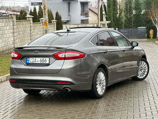 Ford Fusion foto 6