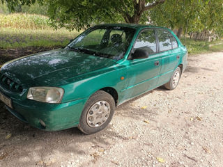 Hyundai Accent foto 4