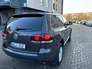 Volkswagen Touareg foto 3