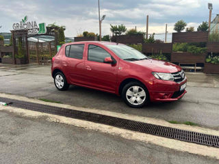 Dacia Sandero foto 1