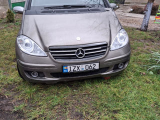 Mercedes A-Class foto 2