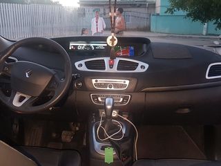 Renault Grand Scenic foto 3