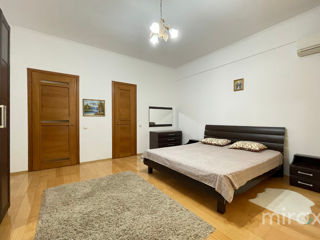 Apartament cu 3 camere, 132 m², Centru, Chișinău foto 7