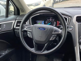 Ford Fusion foto 9