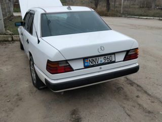 Mercedes Series (W124) foto 3