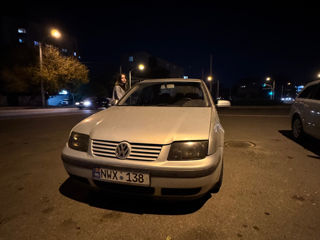 Volkswagen Jetta foto 2