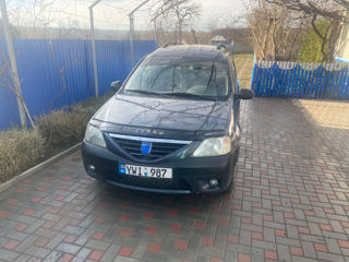 Dacia Logan foto 2